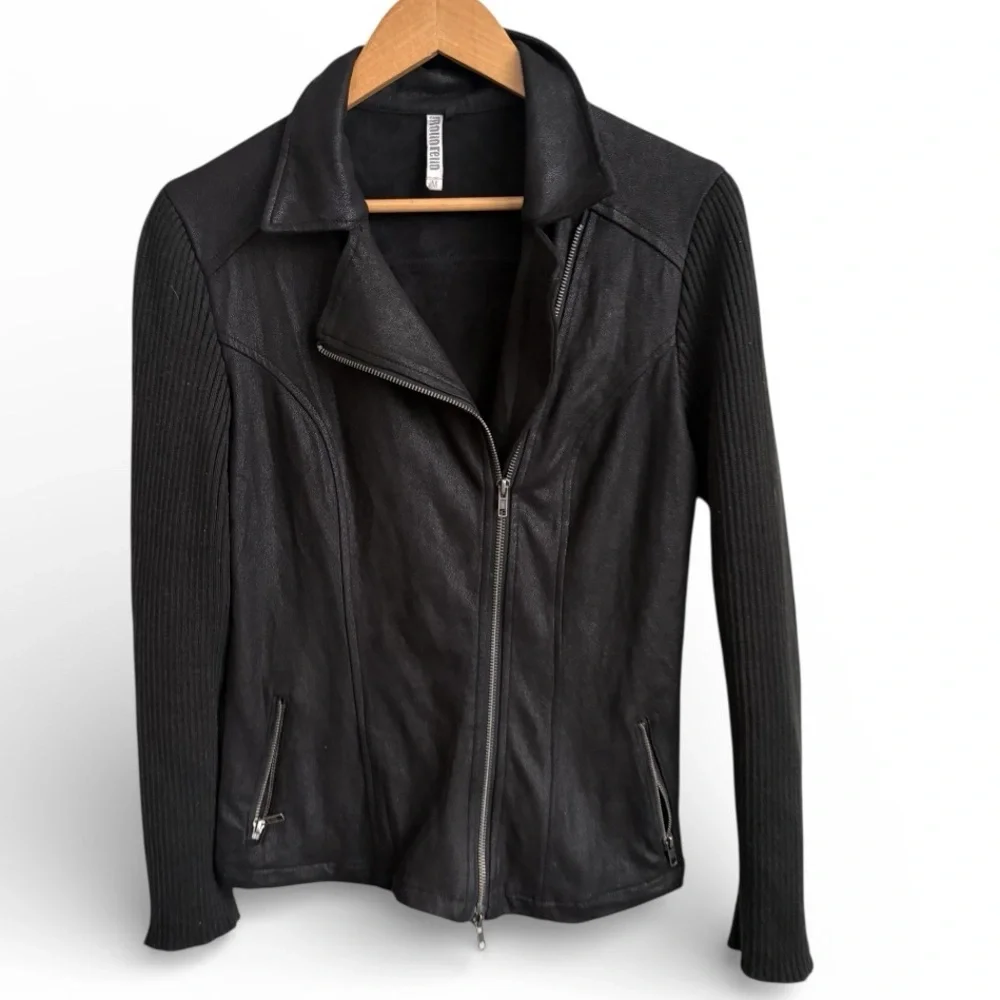 Monoreno Black Faux Leather Knit Sleeve Moto Jacket MEDIUM